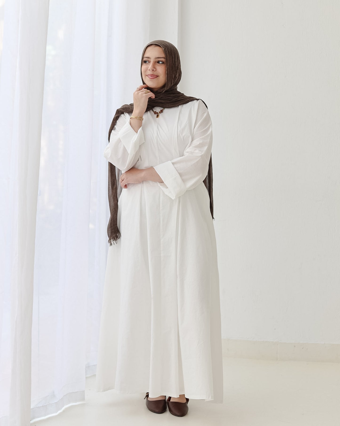 Flowy waist Dress In White