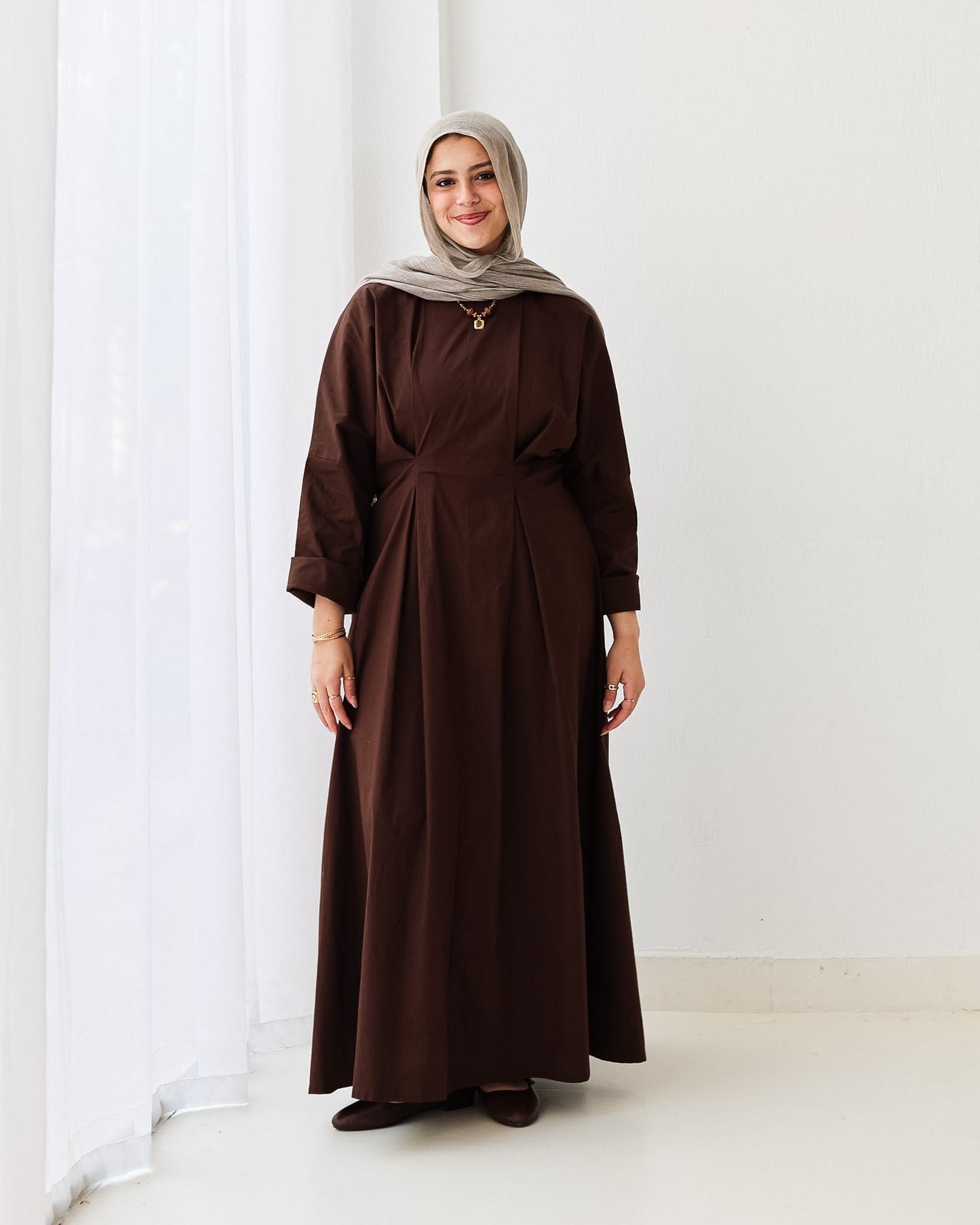 Flowy waist Dress In Brown