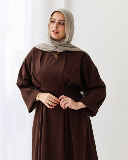 Flowy waist Dress In Brown